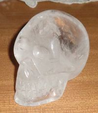 Bergkristallschädel aus Brasilien 440 g Regenbögen