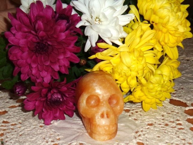 Kristallschädel Orangencalcit 280 g Kristallschädel Orangencalcit 280 g Helaria