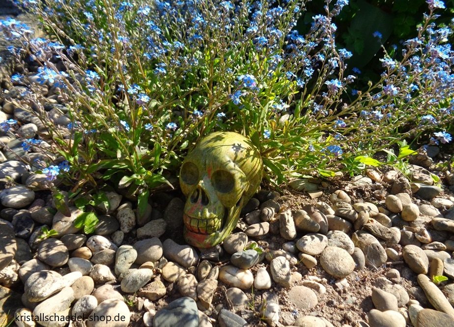 Unakit Blumenjaspis Kristallschädel 1,65 kg