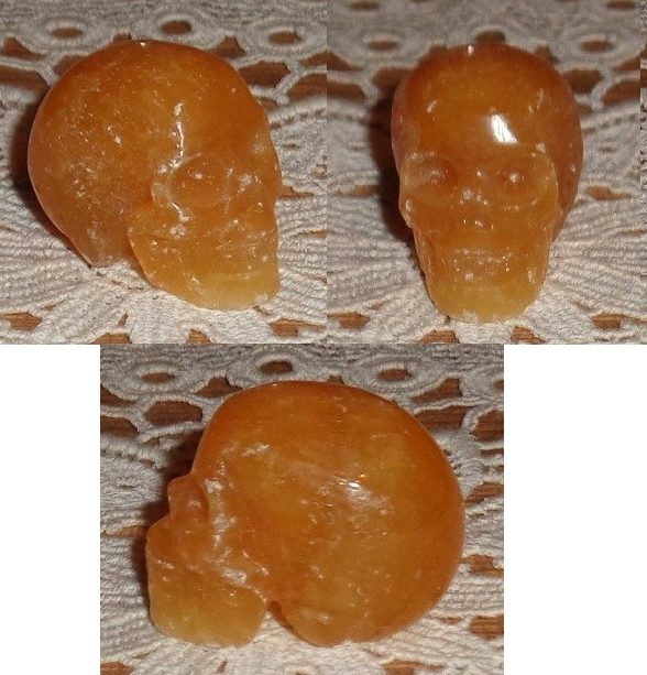 kleiner Orangencalcit Kristallschädel 35 g kleiner Orangencalcit Kristallschädel 35 g