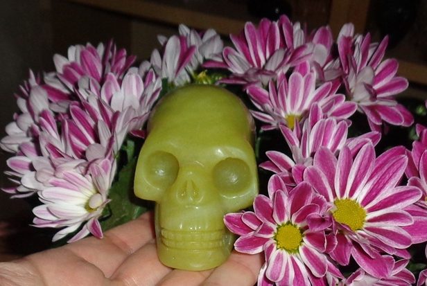 Nephrit Jade Kristallschädel 260 g 