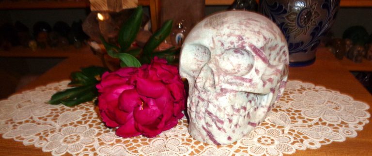 großer Rosa Turmalin Kristallschädel 4,9 5 kg